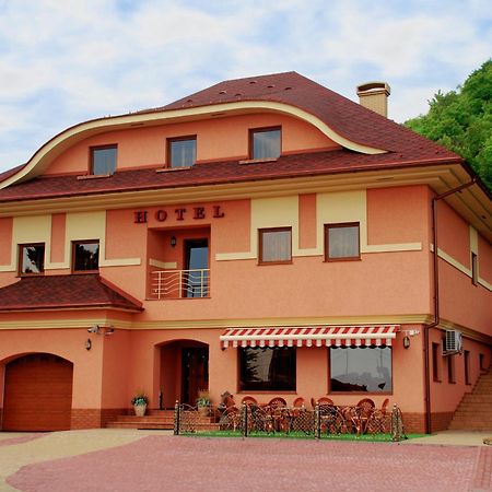 Hotel Magnat à Moukatcheve Extérieur photo