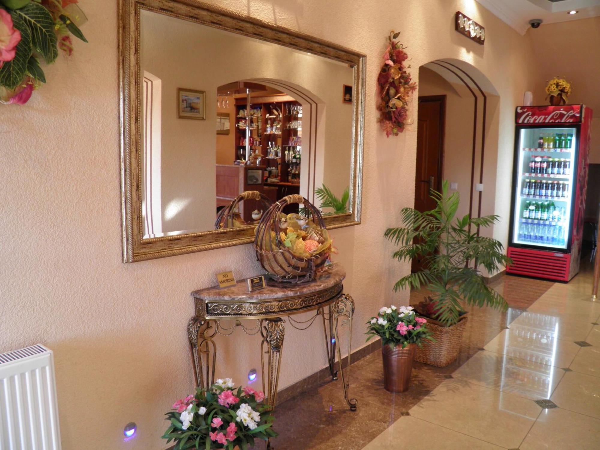 Hotel Magnat à Moukatcheve Extérieur photo